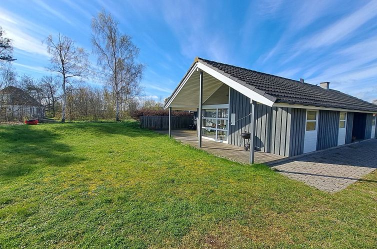 Vakantiehuis "Carit" - 80m from the sea