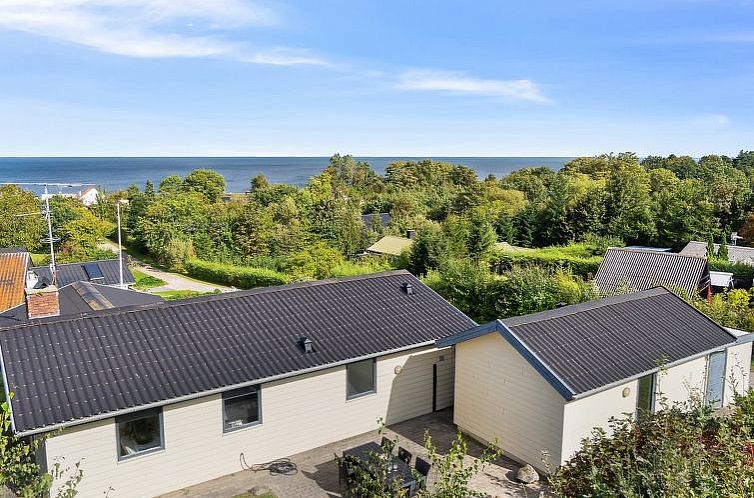 Vakantiehuis "Eliana" - 300m from the sea