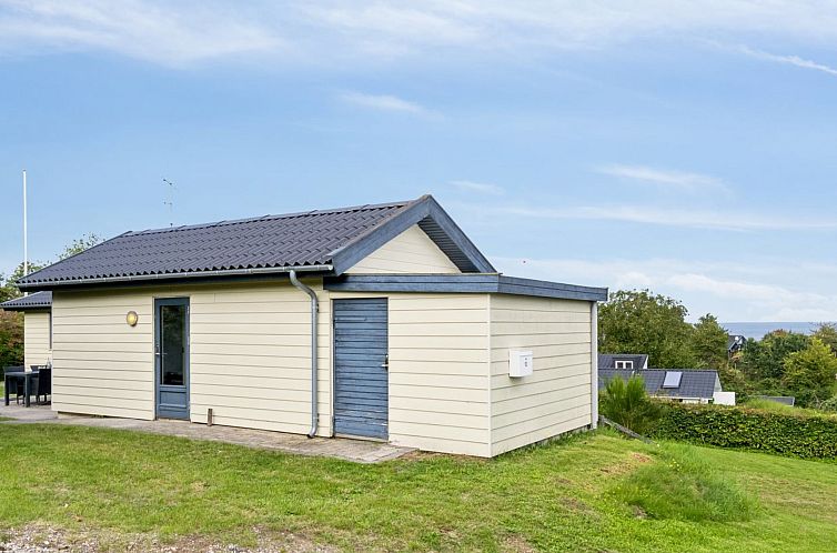 Vakantiehuis "Eliana" - 300m from the sea