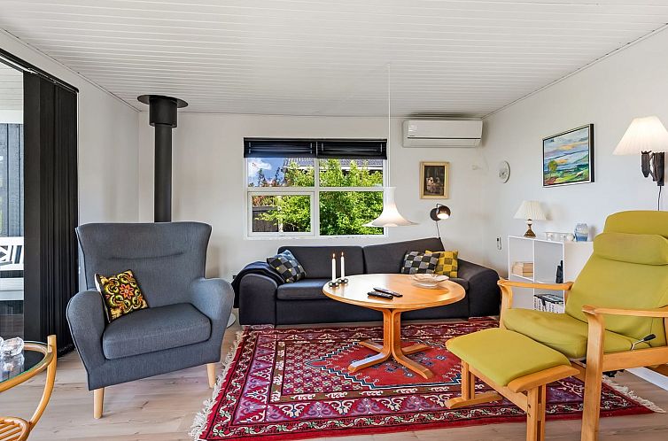 Vakantiehuis "Akira" - 250m from the sea