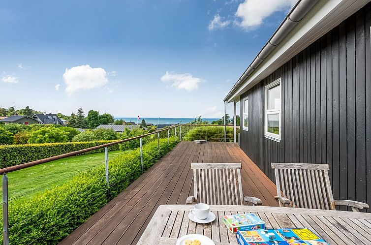 Vakantiehuis "Akira" - 250m from the sea