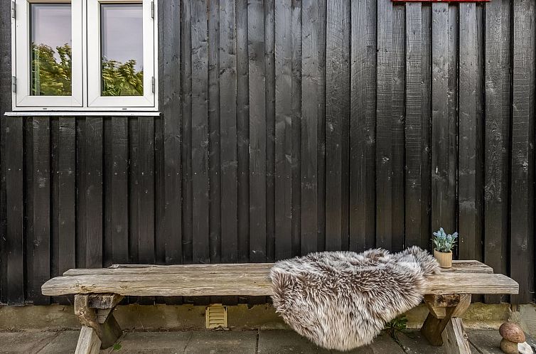 Vakantiehuis "Shaya" - 325m from the sea