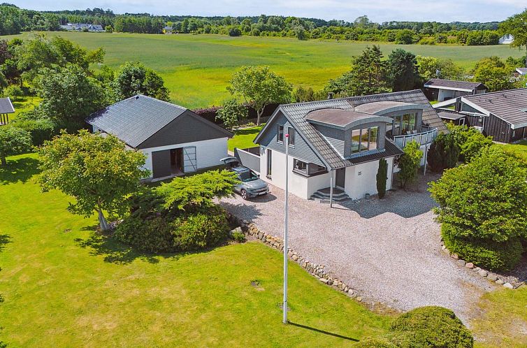 Vakantiehuis "Alona" - 90m from the sea