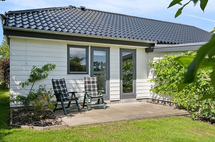 Vakantiehuis "Alona" - 90m from the sea