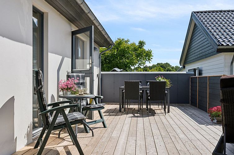 Vakantiehuis "Alona" - 90m from the sea