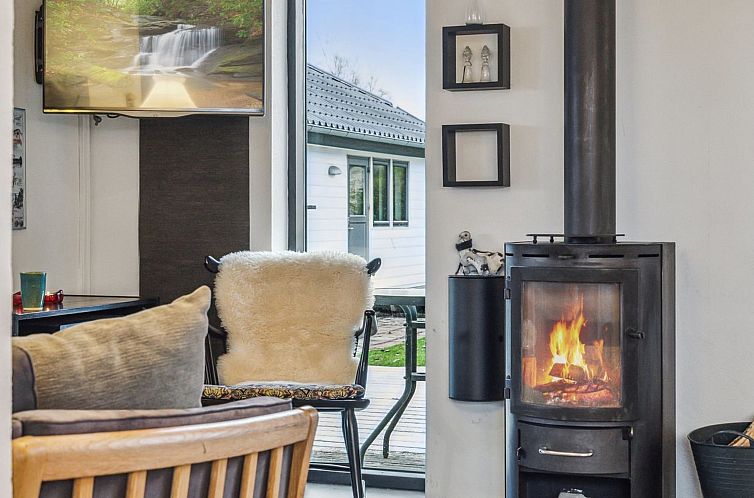 Vakantiehuis "Alona" - 90m from the sea