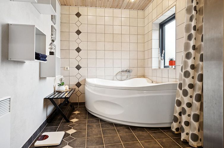 Vakantiehuis "Alona" - 90m from the sea