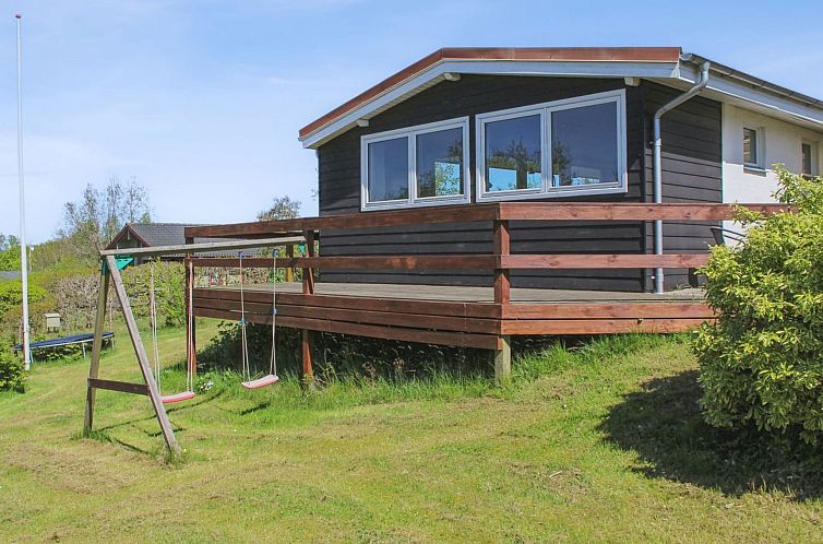 Vakantiehuis "Jukka" - 700m from the sea