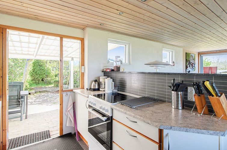 Vakantiehuis "Jukka" - 700m from the sea