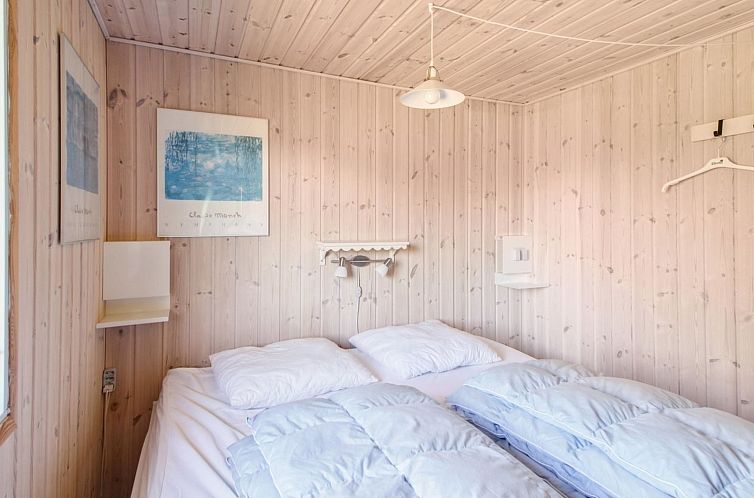 Vakantiehuis "Jukka" - 700m from the sea