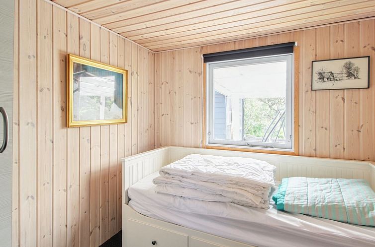 Vakantiehuis "Jukka" - 700m from the sea