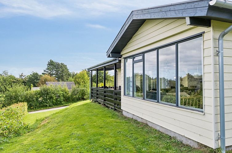 Vakantiehuis "Eliana" - 300m from the sea