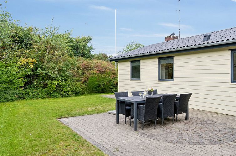 Vakantiehuis "Eliana" - 300m from the sea