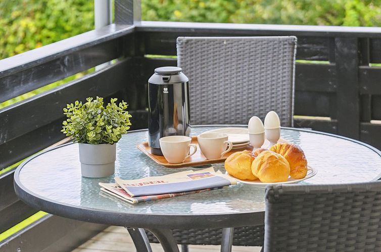 Vakantiehuis "Eliana" - 300m from the sea