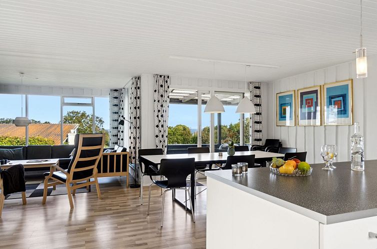 Vakantiehuis "Eliana" - 300m from the sea