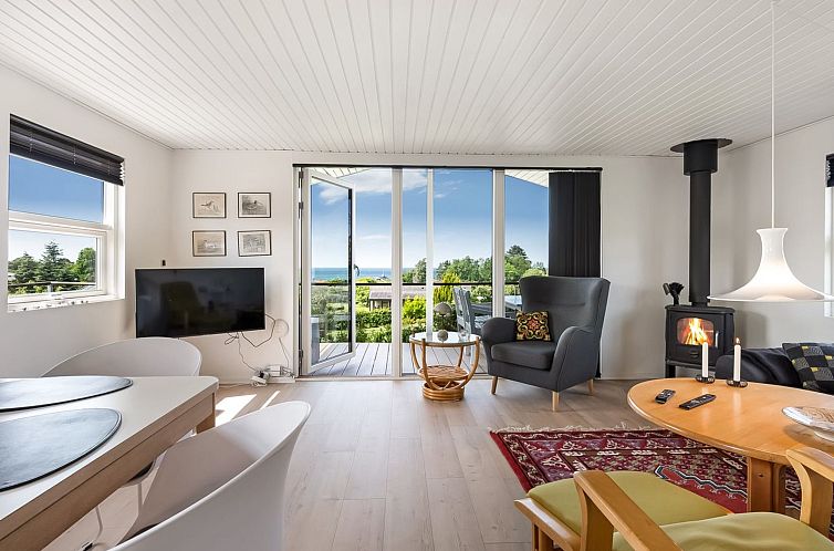 Vakantiehuis "Akira" - 250m from the sea