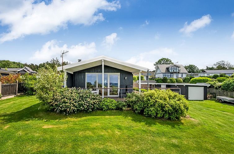 Vakantiehuis "Akira" - 250m from the sea