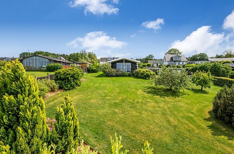 Vakantiehuis "Akira" - 250m from the sea