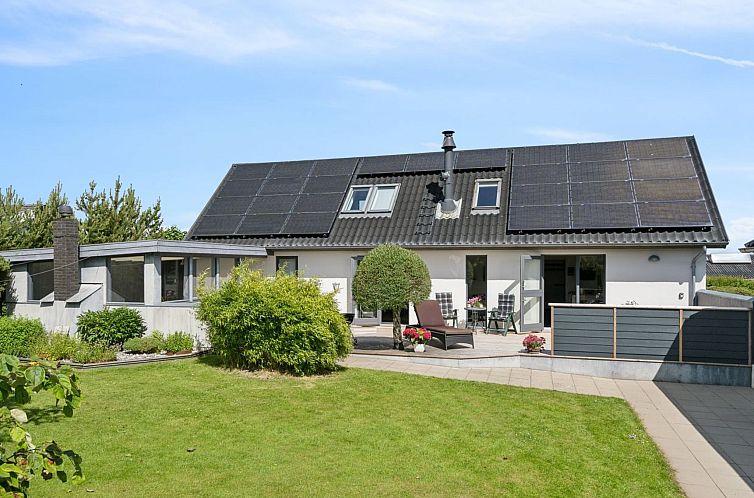 Vakantiehuis "Alona" - 90m from the sea
