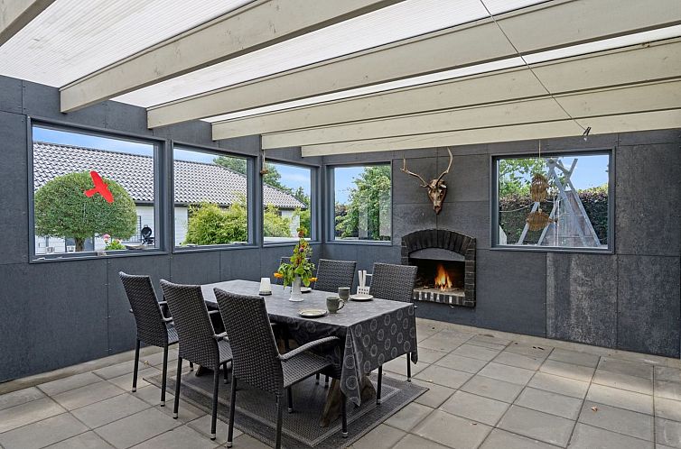 Vakantiehuis "Alona" - 90m from the sea