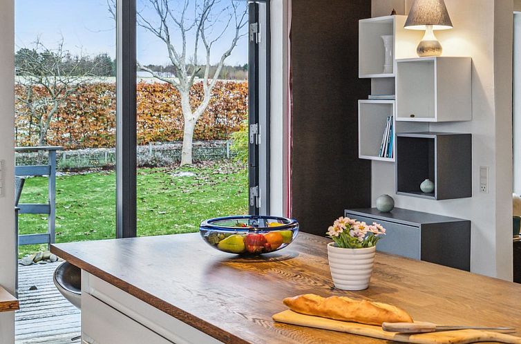 Vakantiehuis "Alona" - 90m from the sea