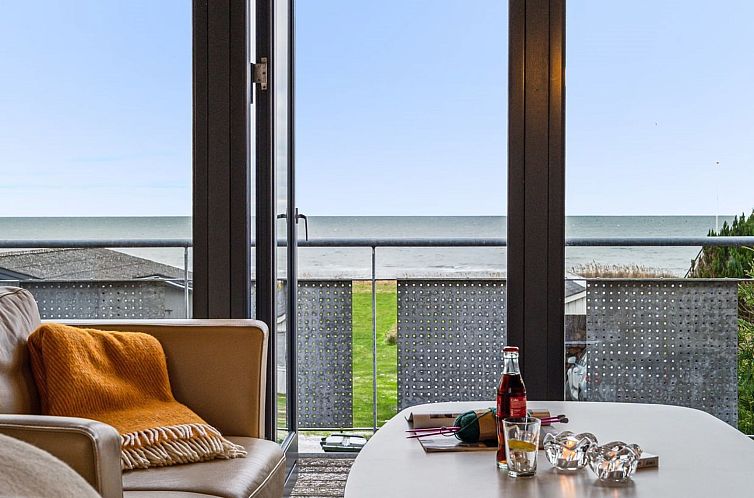 Vakantiehuis "Alona" - 90m from the sea