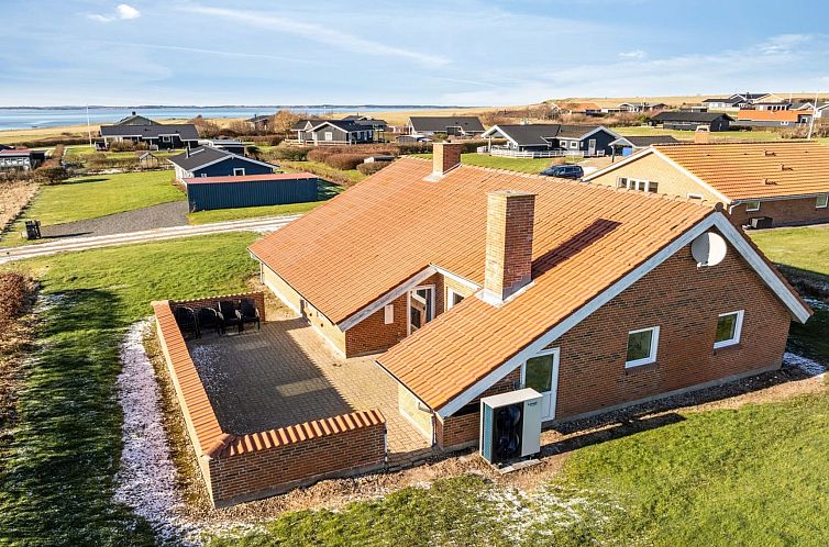 Vakantiehuis "Nikolce" - 300m to the fjord