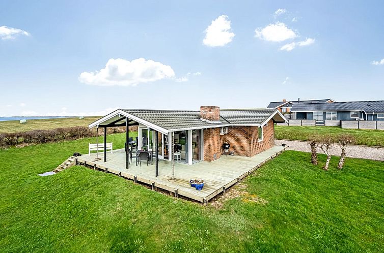 Vakantiehuis "Kirsa" - 200m to the fjord