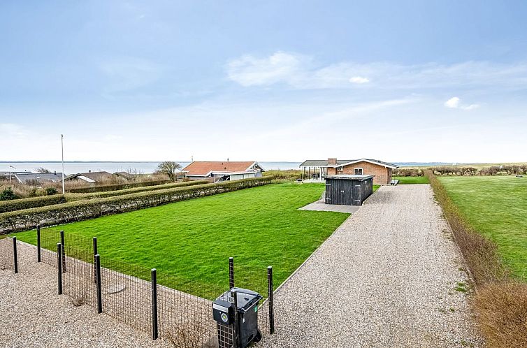 Vakantiehuis "Kirsa" - 200m to the fjord