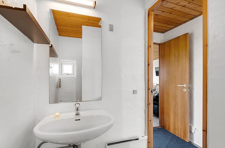 Vakantiehuis "Kirsa" - 200m to the fjord