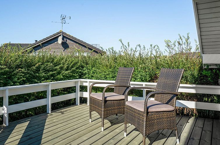 Vakantiehuis "Brynjolf" - 350m to the fjord