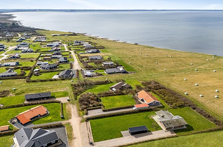 Vakantiehuis "Kirsa" - 200m to the fjord