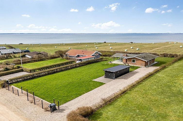 Vakantiehuis "Kirsa" - 200m to the fjord
