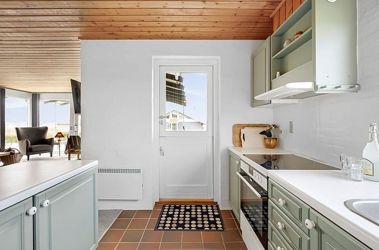 Vakantiehuis "Kirsa" - 200m to the fjord