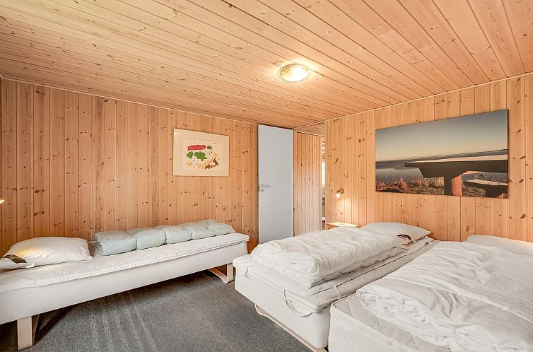 Vakantiehuis "Scarlet" - 400m to the fjord