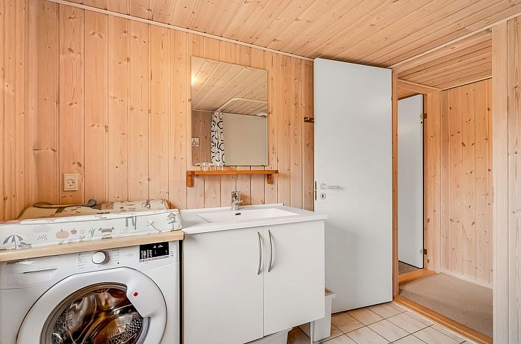 Vakantiehuis "Scarlet" - 400m to the fjord