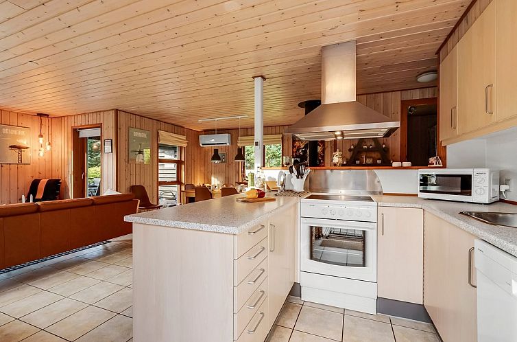 Vakantiehuis "Engeline" - 300m to the fjord