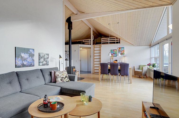 Vakantiehuis "Daina" - 400m to the fjord