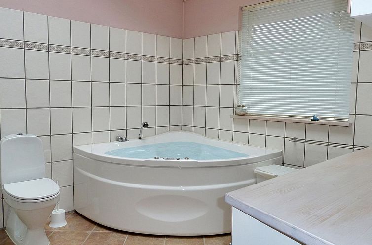 Vakantiehuis "Amina" - 500m from the sea