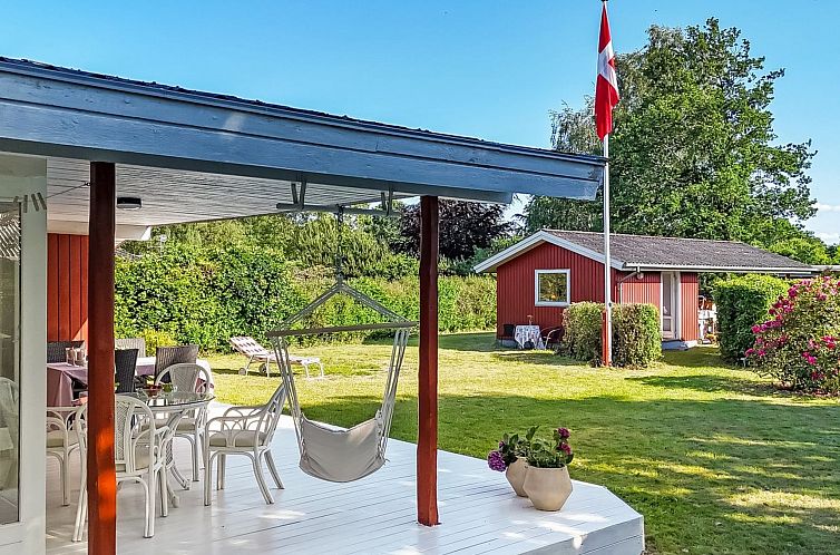 Vakantiehuis "Viktoria" - 500m from the sea