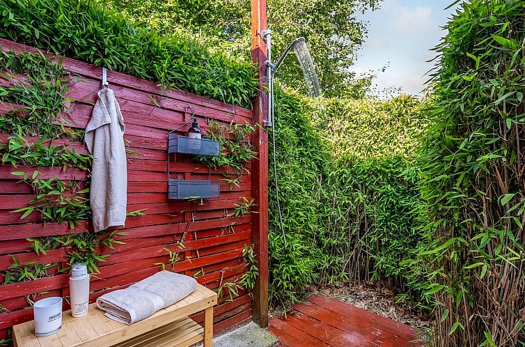 Vakantiehuis "Viktoria" - 500m from the sea