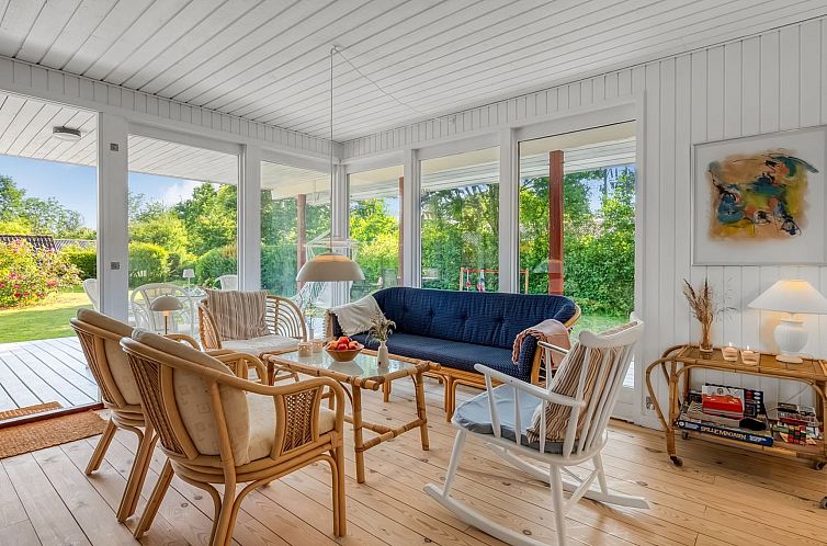 Vakantiehuis "Viktoria" - 500m from the sea