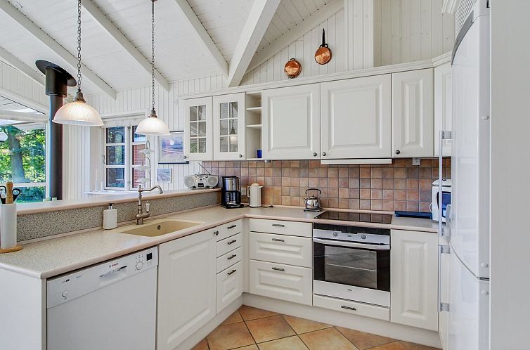 Vakantiehuis "Nela" - 300m from the sea