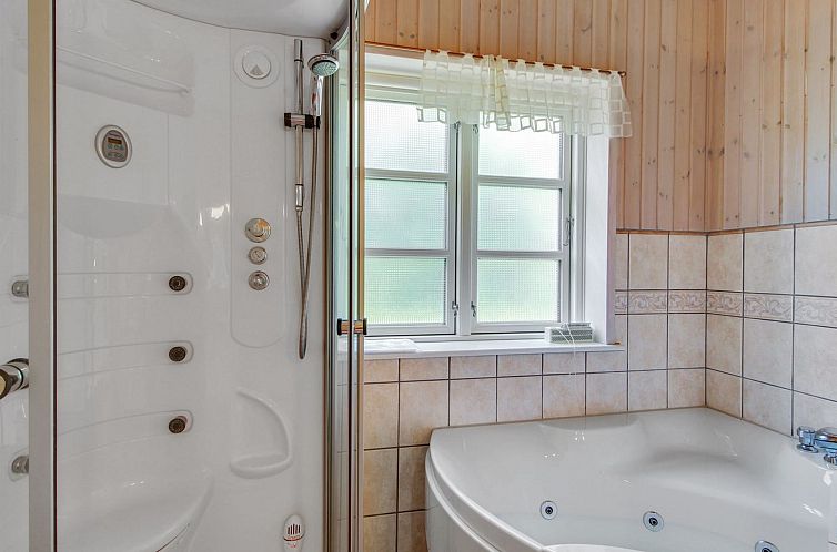 Vakantiehuis "Nela" - 300m from the sea