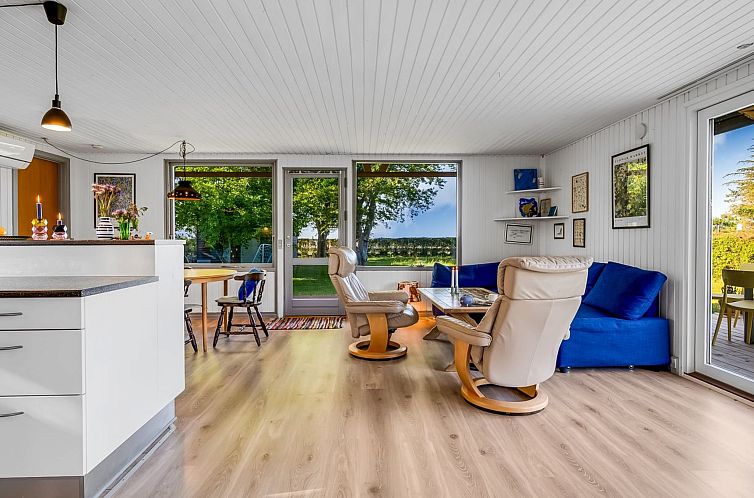 Vakantiehuis "Meglena" - 250m from the sea