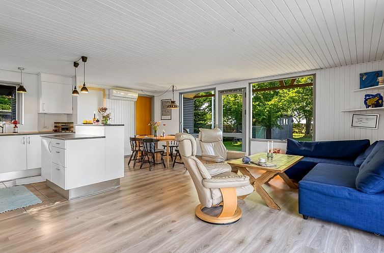 Vakantiehuis "Meglena" - 250m from the sea