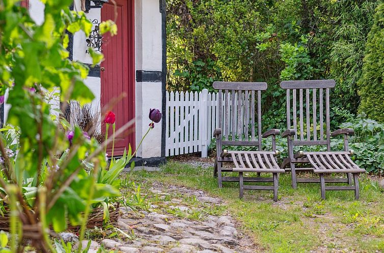 Vakantiehuis "Alfhild" - 3km from the sea