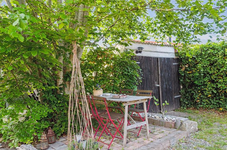 Vakantiehuis "Alfhild" - 3km from the sea