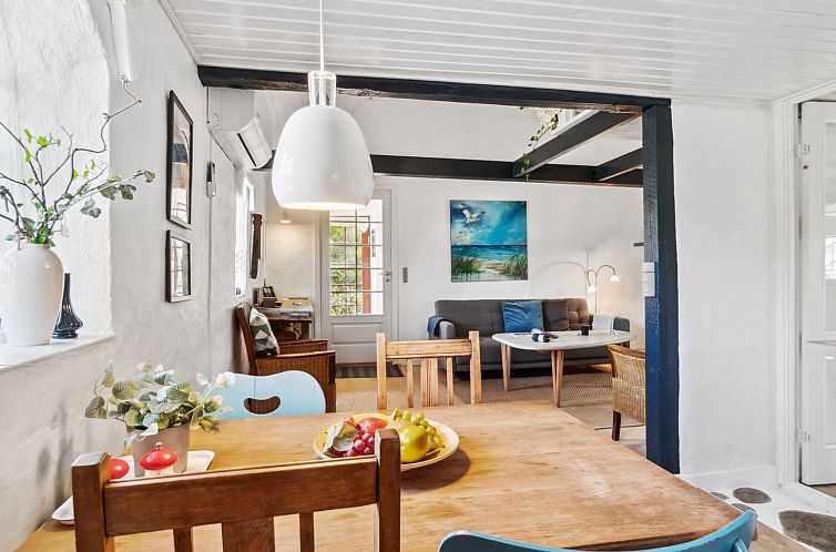 Vakantiehuis "Alfhild" - 3km from the sea