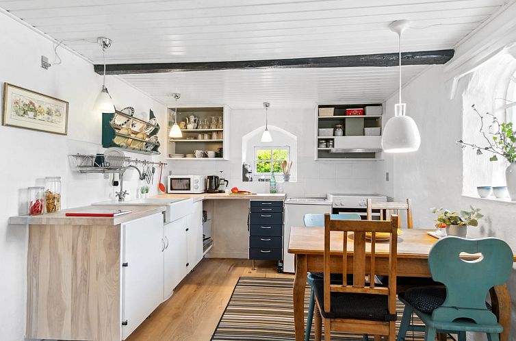 Vakantiehuis "Alfhild" - 3km from the sea